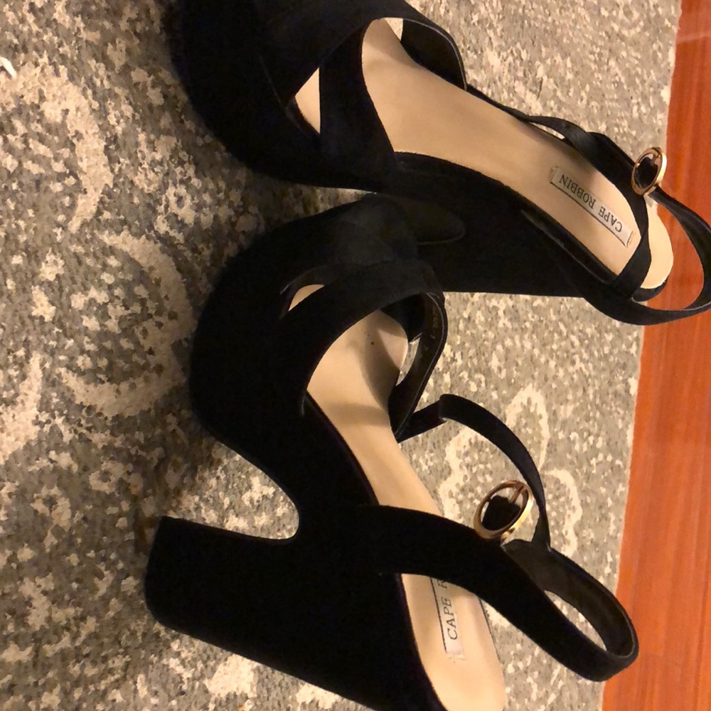 Black chunky heels